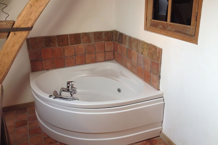 Hot Tub 31 of 63