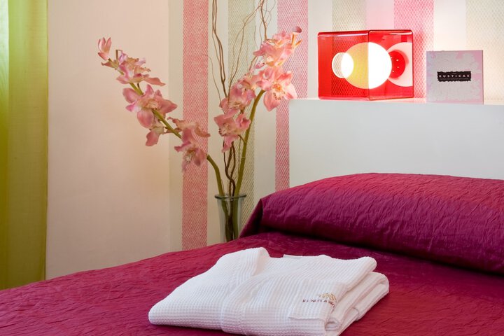 Room 4 of 30