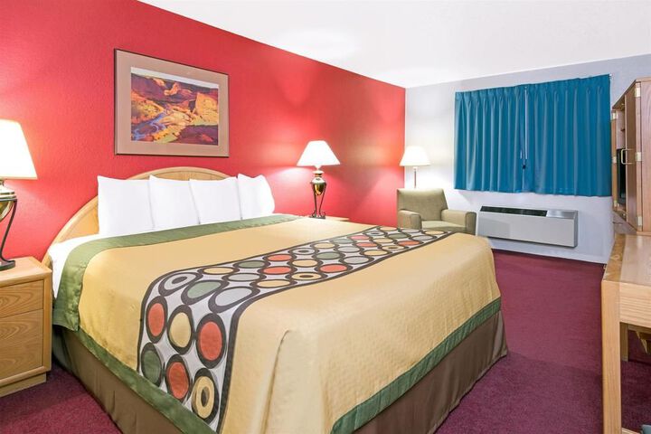Room 7 of 31