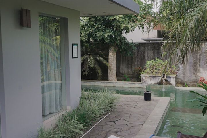 Hotel Exterior 186 of 188