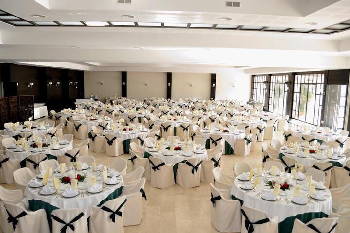 Ballroom/Hall 29 of 38