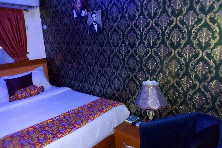 Room 3 of 12