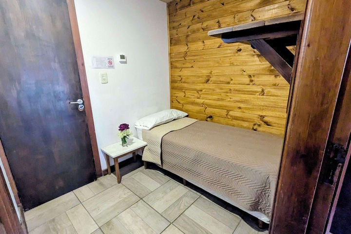 Room 13 of 48