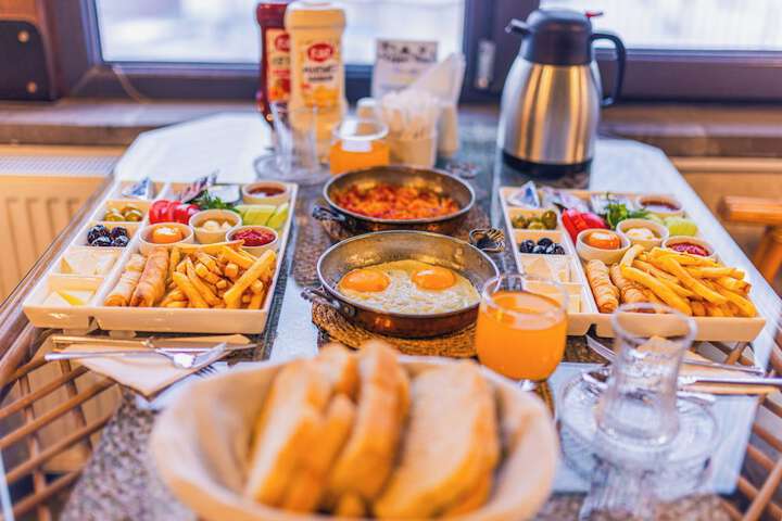 Breakfast/Coffee Service 65 of 67
