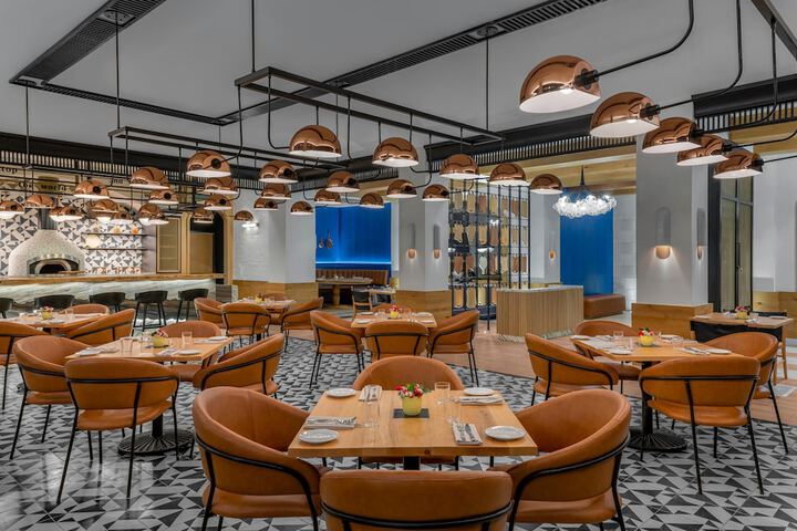 Dining 87 of 138