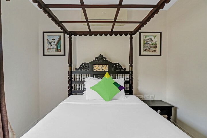 Room 12 of 38