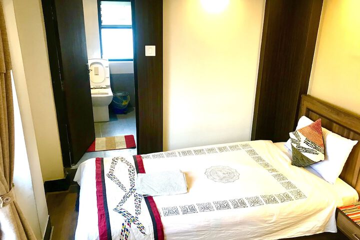 Room 17 of 138