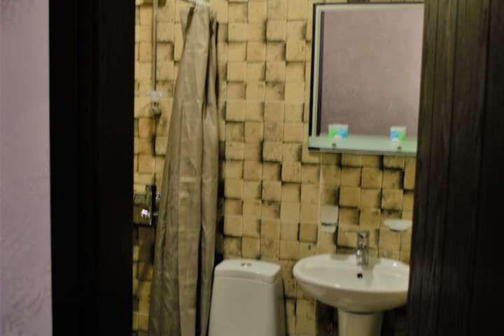 Room 42 of 66