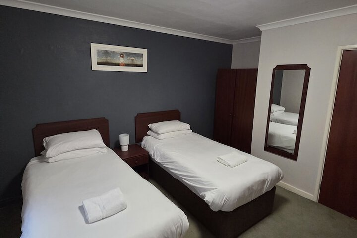 Room 17 of 26