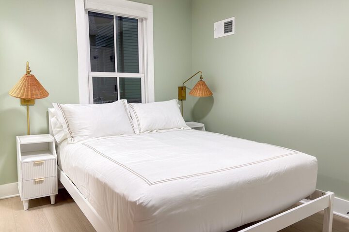 Room 5 of 138