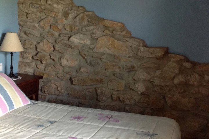 Room 5 of 32