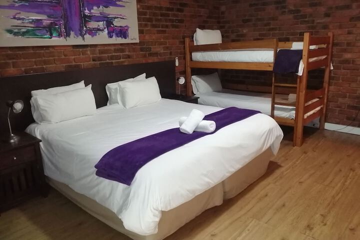 Room 9 of 105