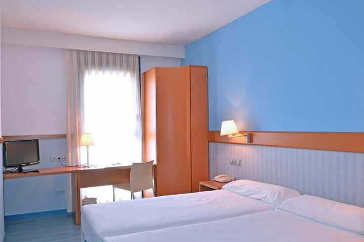 Room 12 of 31