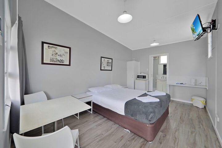 Room 14 of 42