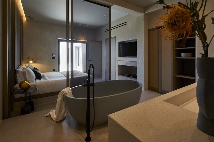 Room 16 of 75