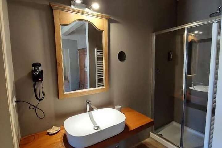 Room 19 of 35