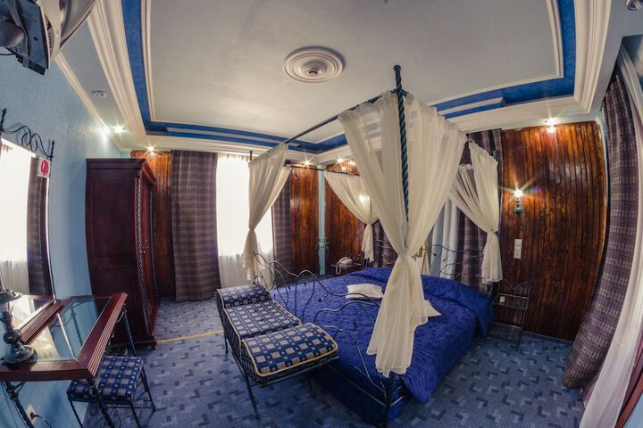 Room 6 of 55