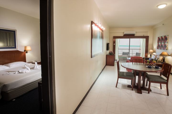 Room 15 of 66