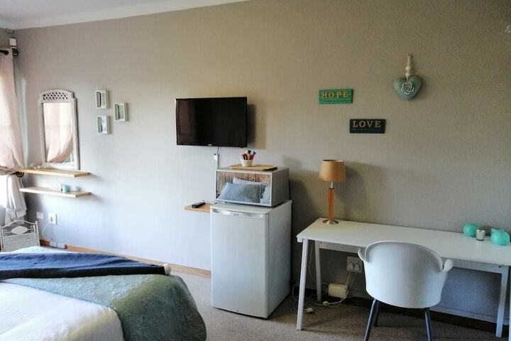 Room 10 of 51