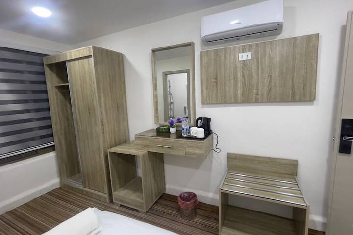 Room 16 of 29