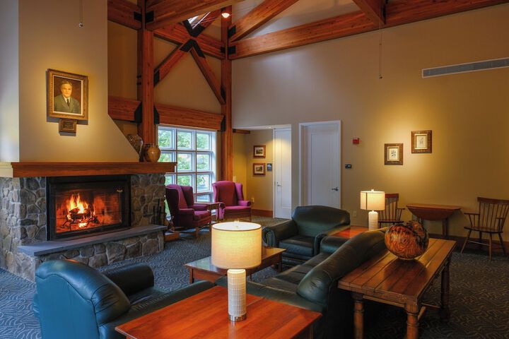 Entrance & Lobby