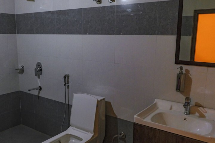 Room 7 of 20