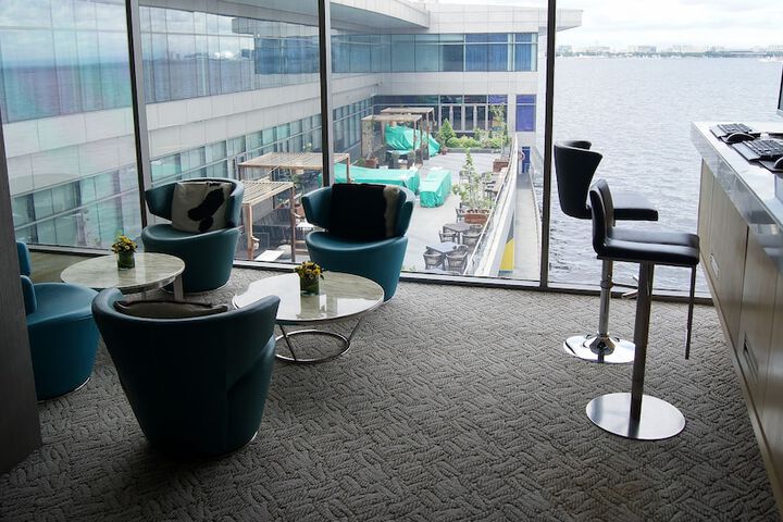 Business Center 192 of 204