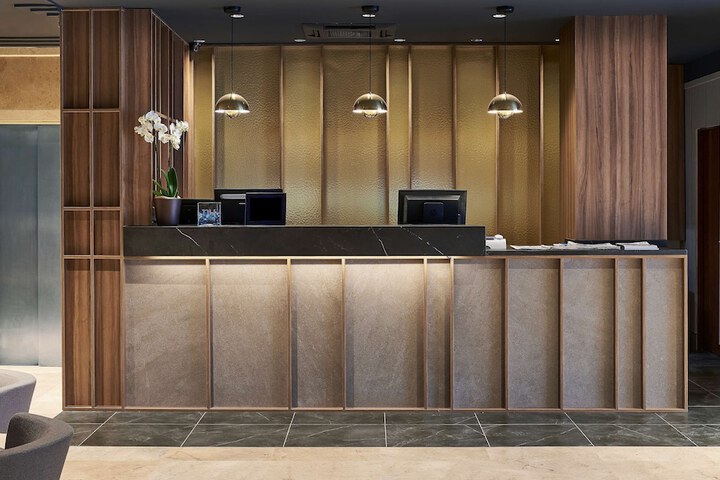 Entrance & Lobby