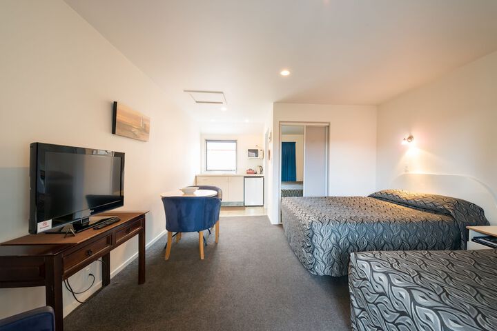Room 21 of 36