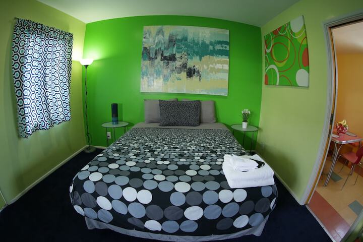 Room 19 of 47