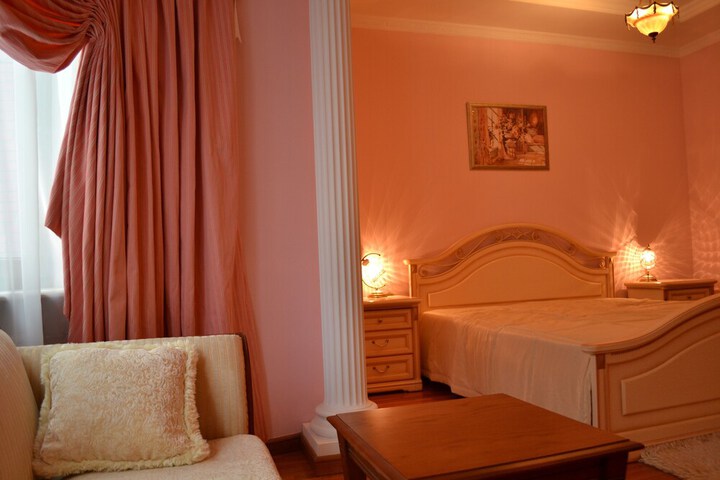 Room 9 of 23