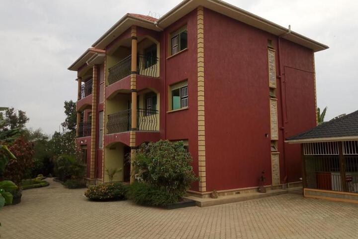 Homely Nest Hotel