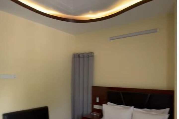 Room 11 of 82
