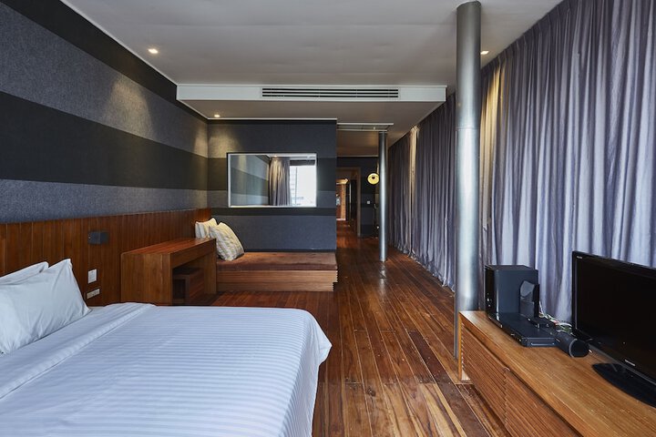 Room 29 of 90