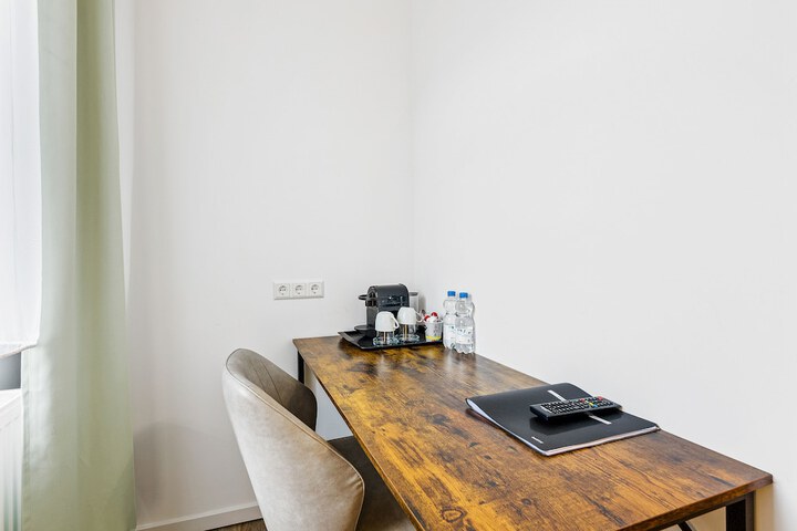 Room 17 of 45