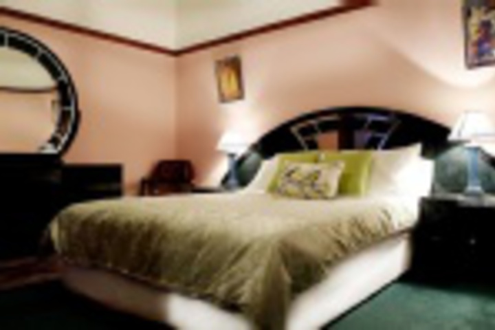 Room 100 of 360