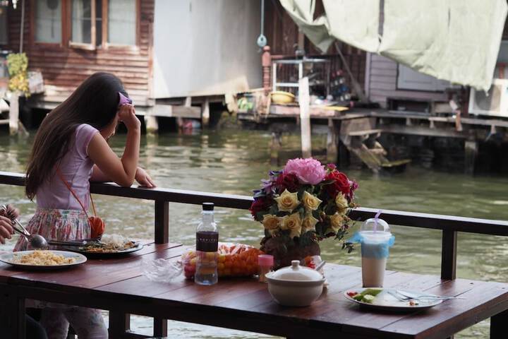 Dining 34 of 45