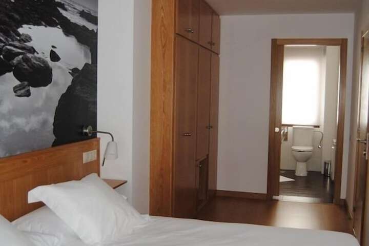 Room 9 of 24