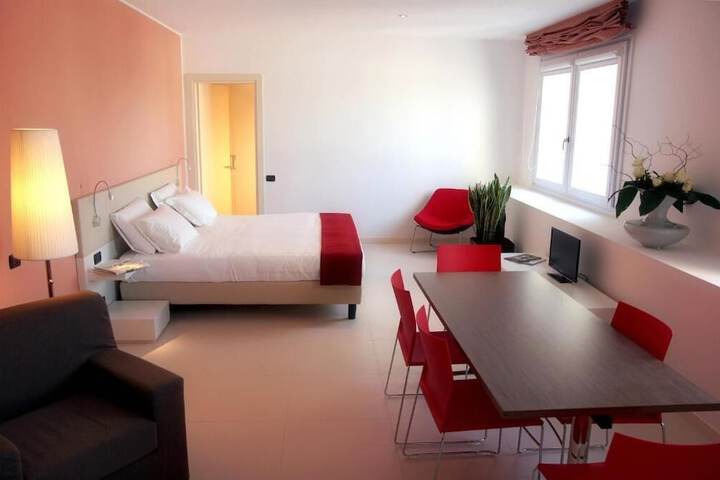 Room 34 of 86