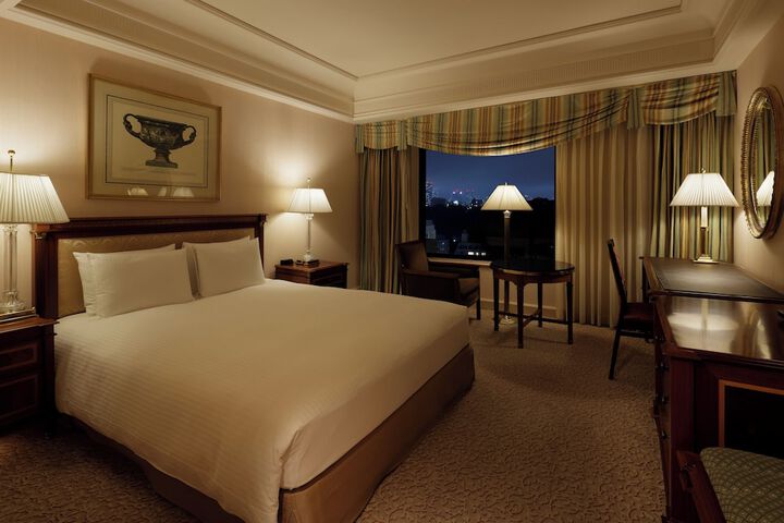 Room 13 of 43