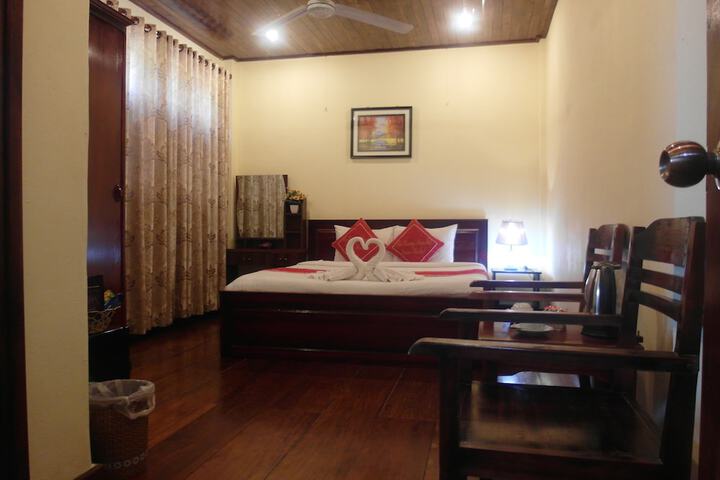 Room 28 of 68