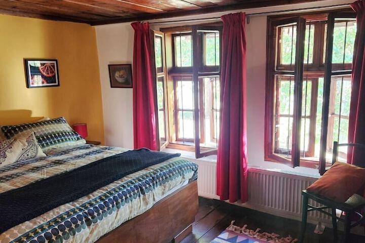 Room 8 of 71
