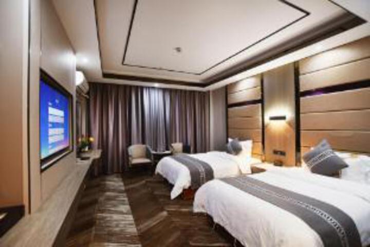 Room 21 of 21