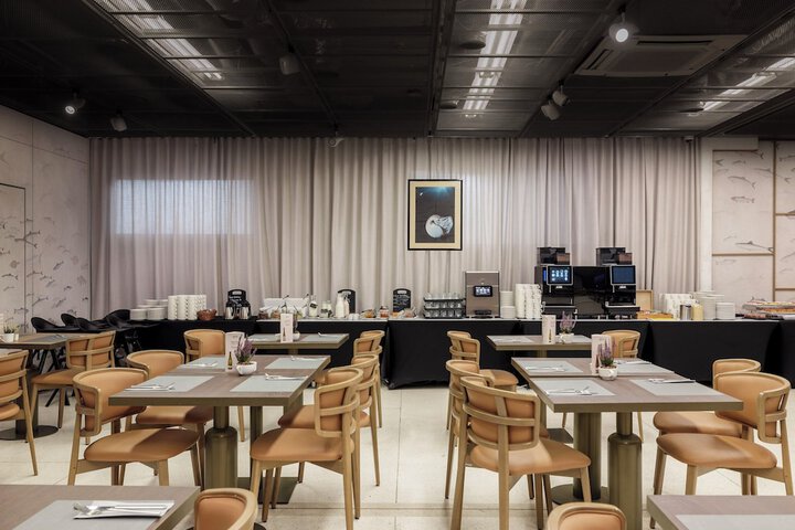 Dining 87 of 117