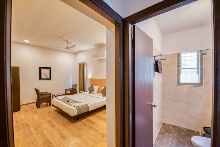 Room 7 of 18