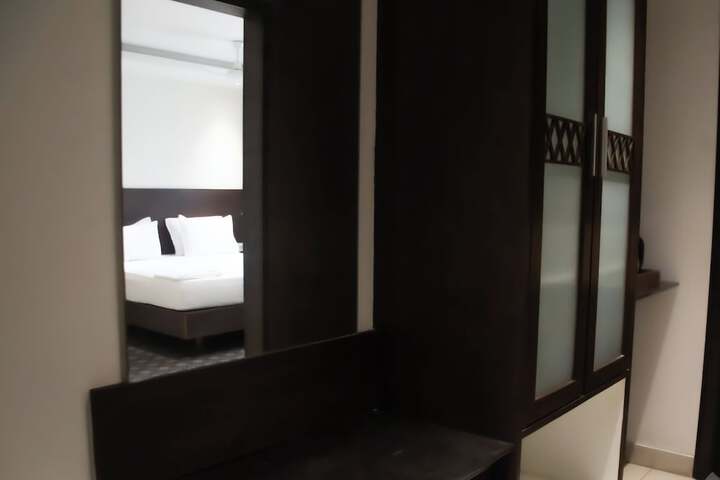 Room 26 of 41