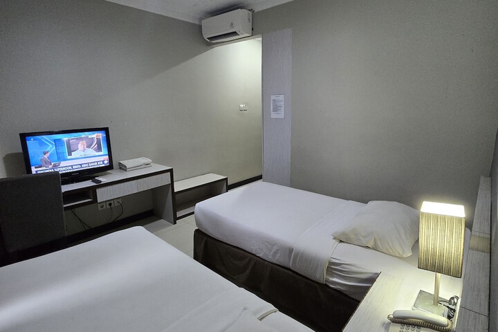 Room 22 of 48