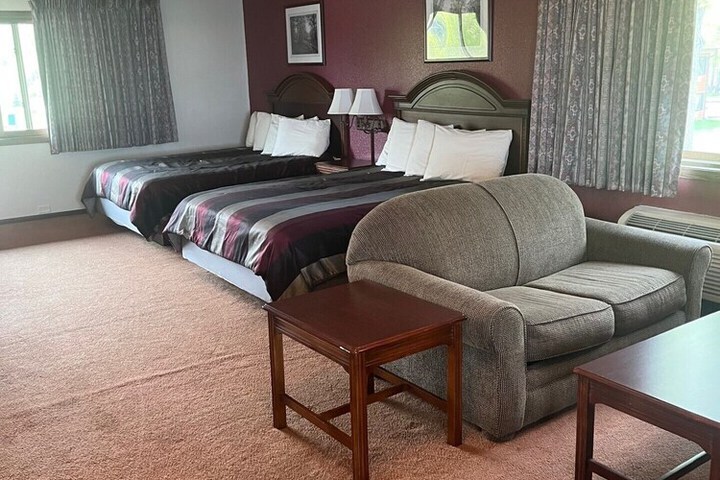Room 52 of 202