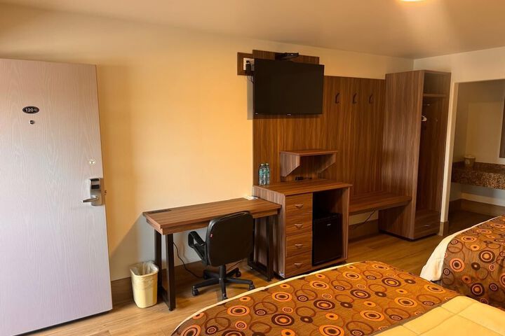 Room 11 of 21