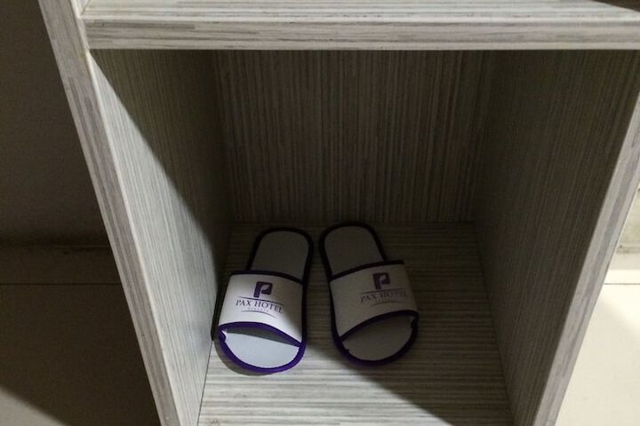 Room 11 of 21